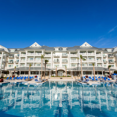 Nightlife The Beach Club at Charleston Harbor Resort and Marina in Mt Pleasant SC