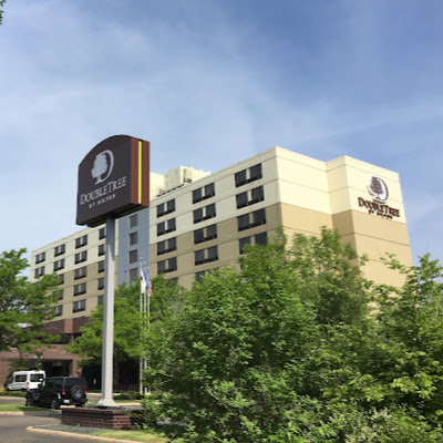 DoubleTree by Hilton St. Paul East