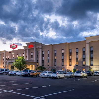 Nightlife Hampton Inn & Suites Richmond in Richmond IN