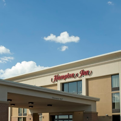 Nightlife Hampton Inn Springfield-South in Springfield MO